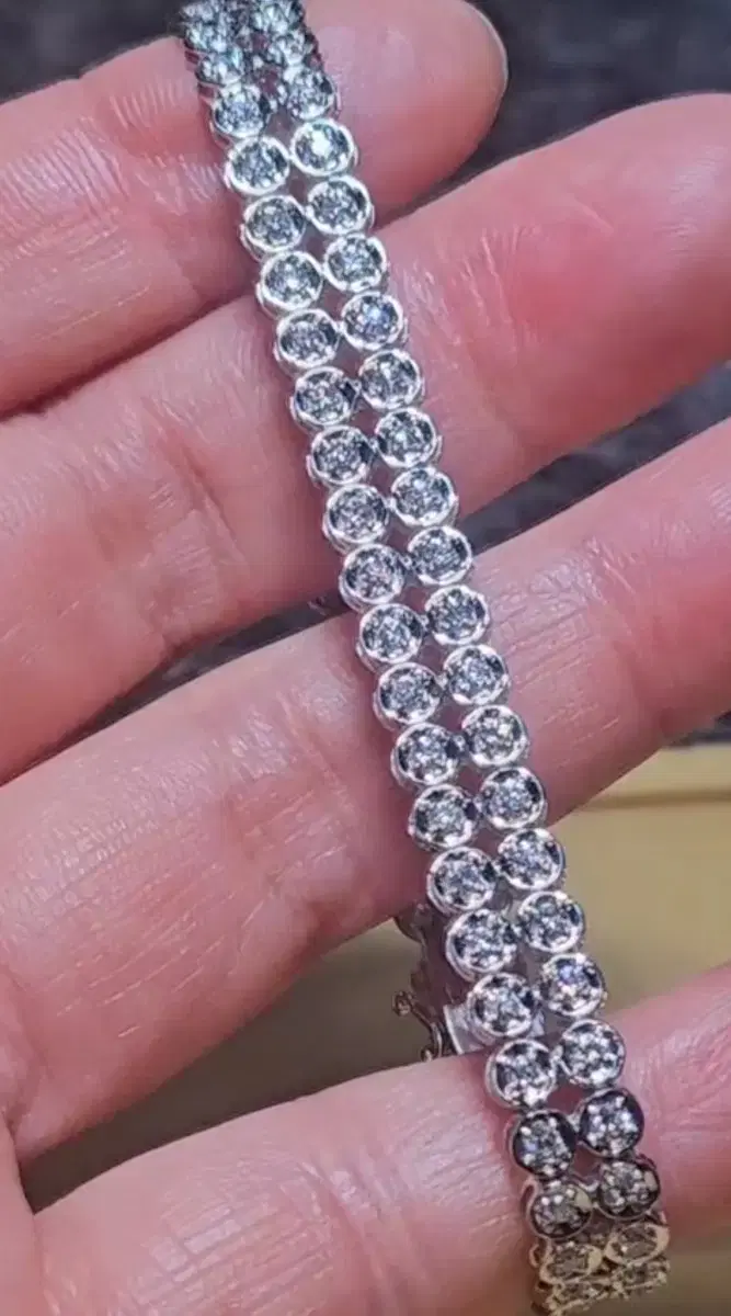 thumbnail-7
